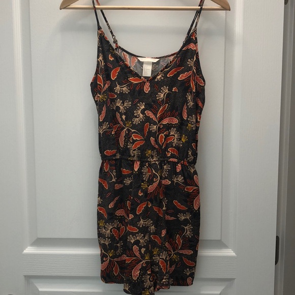 Short Romper - Picture 1 of 2